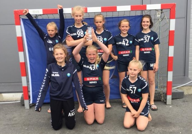 Bønes Jenter 06 Beachhåndball 2018