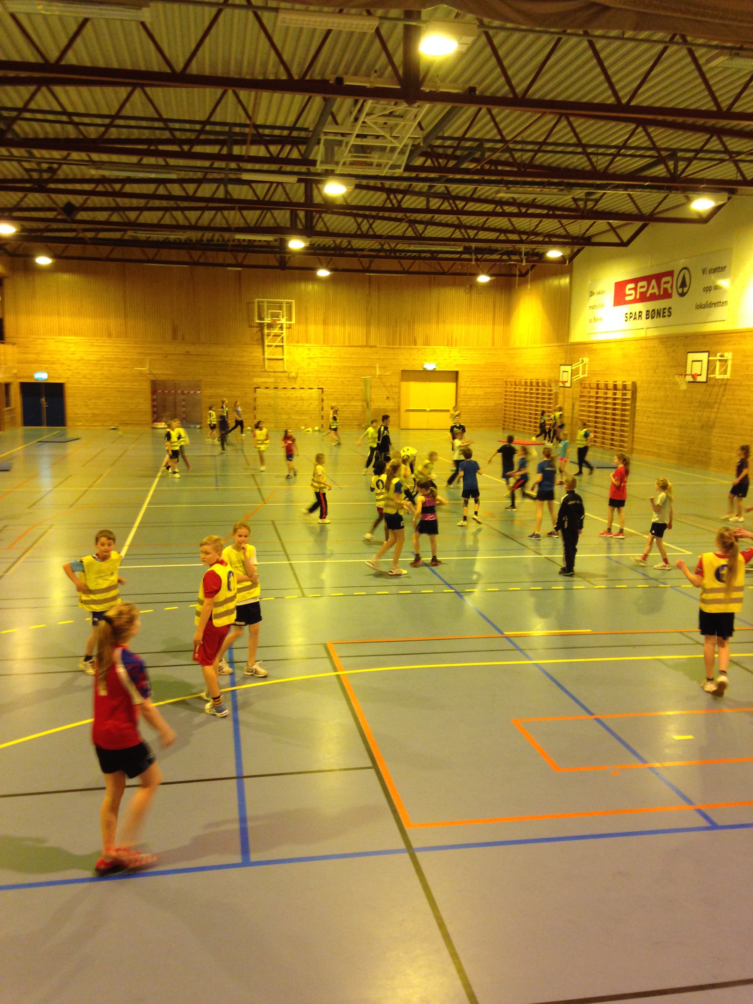 Håndballskolen startet i dag