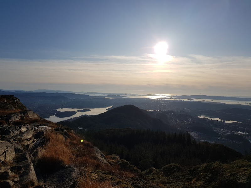 mot gullsteinen - bønes